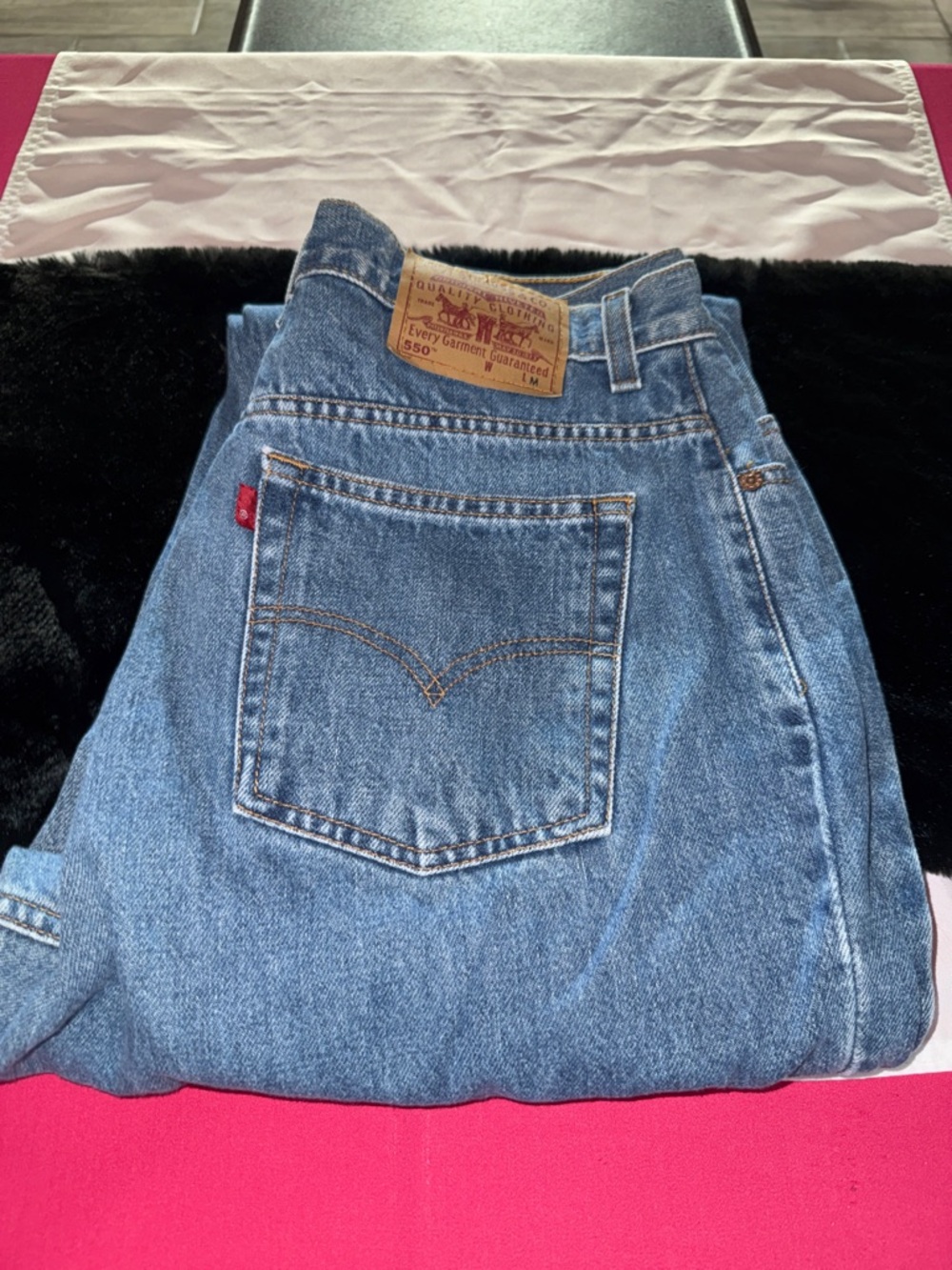 Levi's 550 Size 16 Blue Denim Jeans - Classic Back Pocket Design